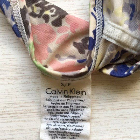 Calvin Klein Triangle Lace Bralette - Picture 4 of 5